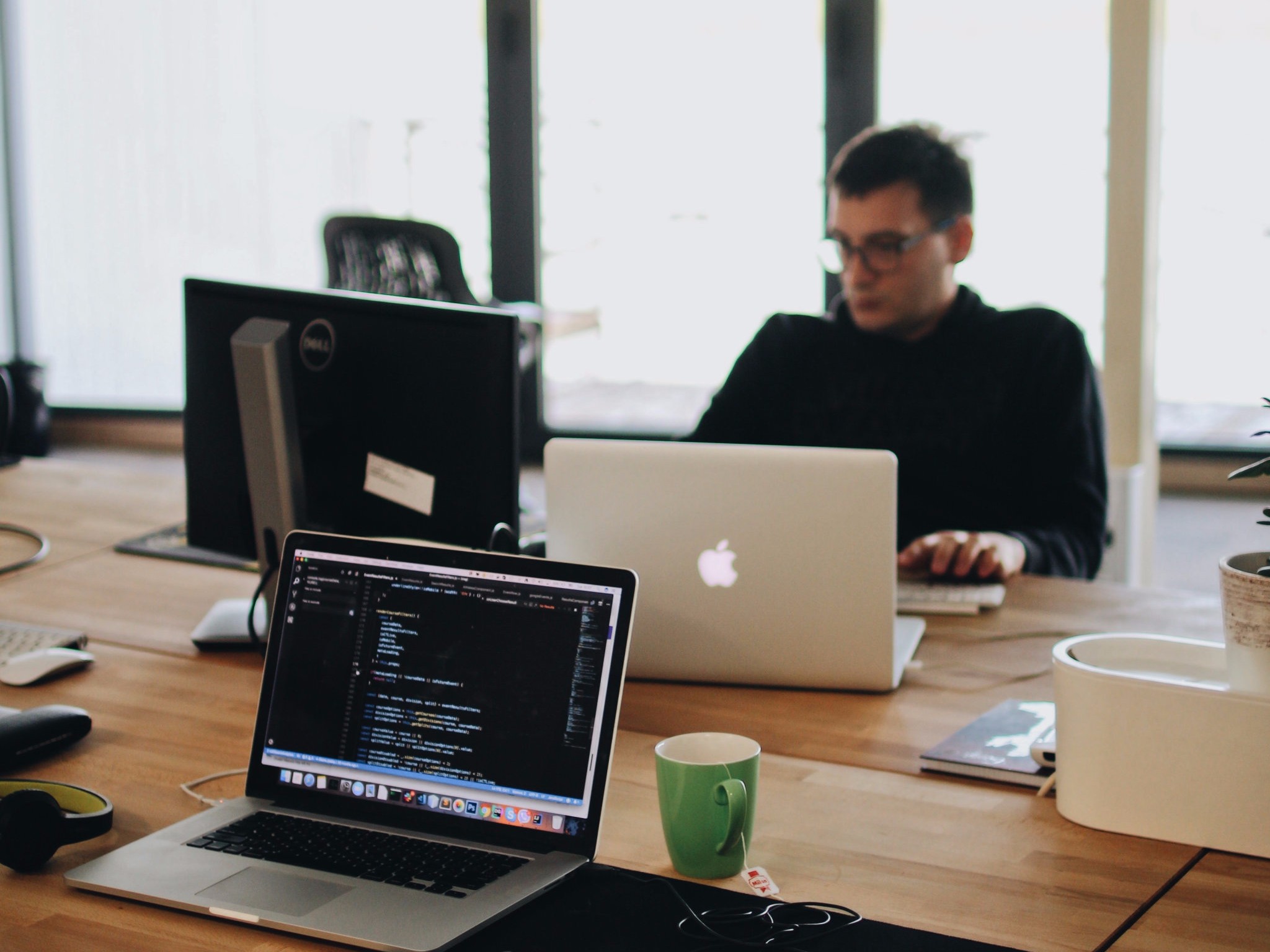 从前期策划到后期拍摄，从影片剪辑到三位特效